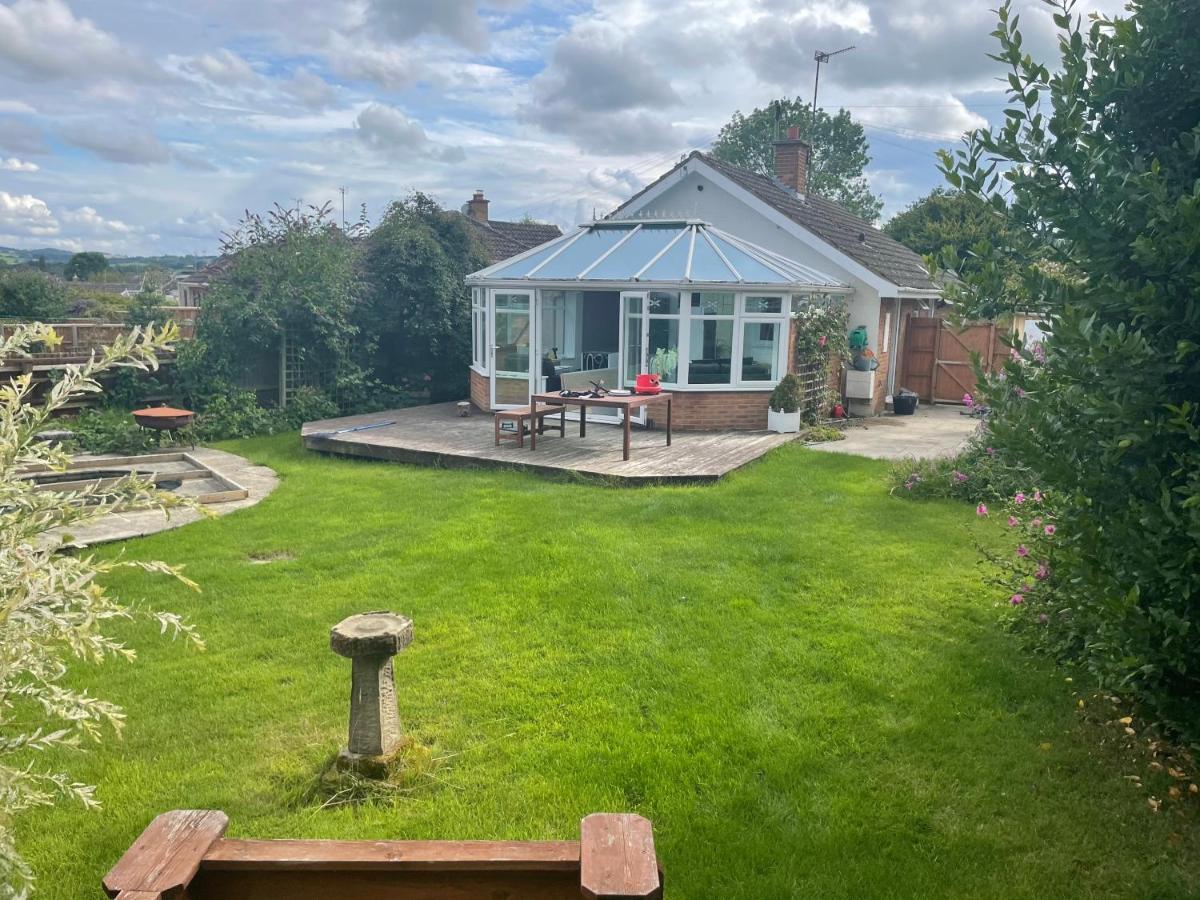 3 Bed Bungalow In Winchcombe, Cotswolds,Gloucester Exterior foto